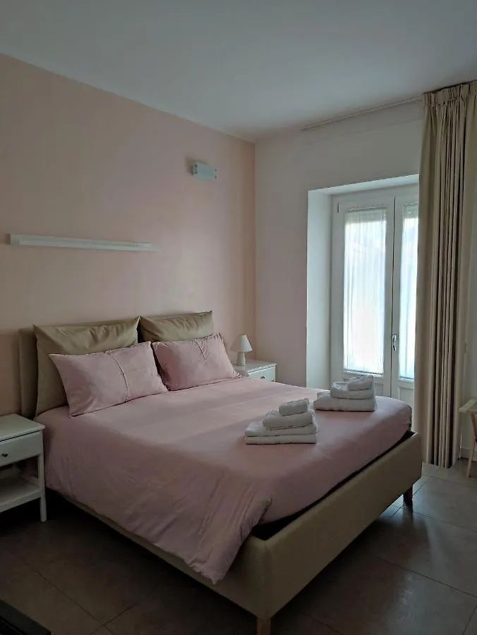 Hotel B-Karalis Di Enrico Tupputi Cagliari Affittacamere