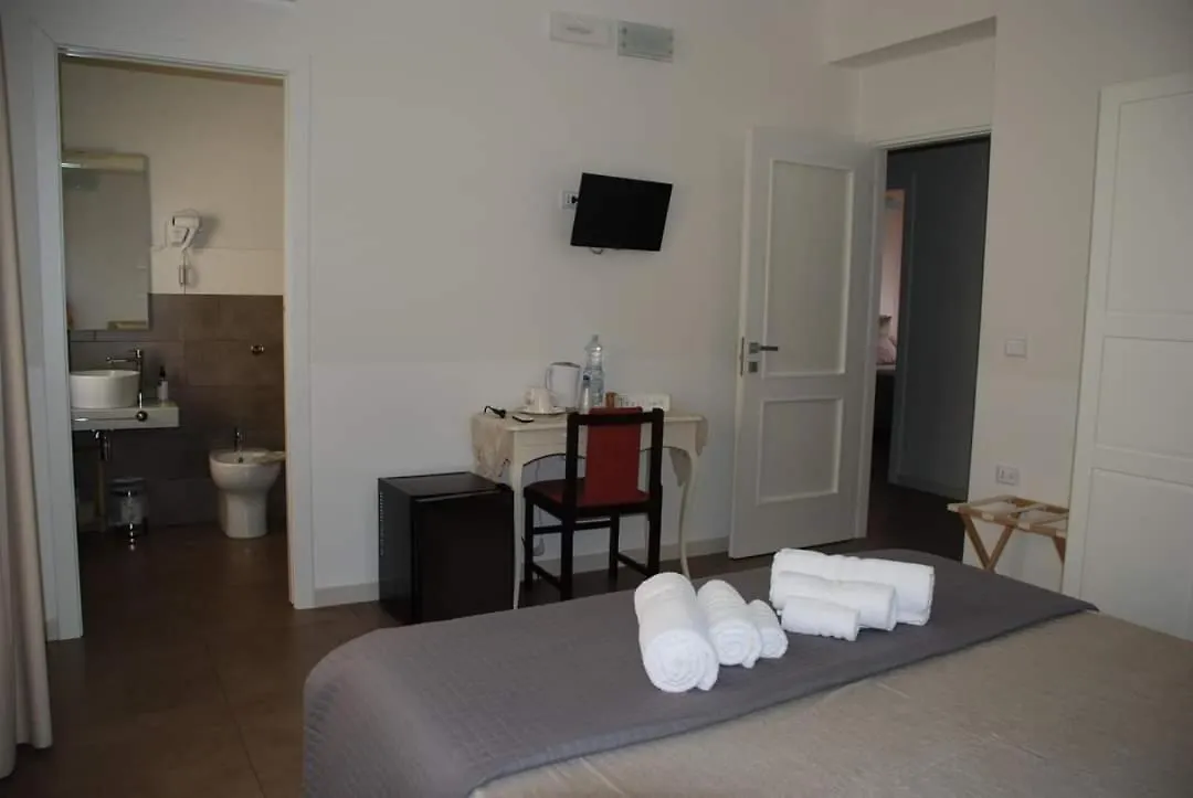 Affittacamere Hotel B-Karalis Di Enrico Tupputi Cagliari